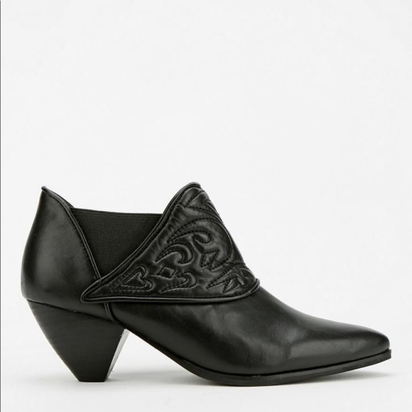 Jeffrey Campbell Shoes - Jeffrey Campbell Black Leather Iona Bootie 6